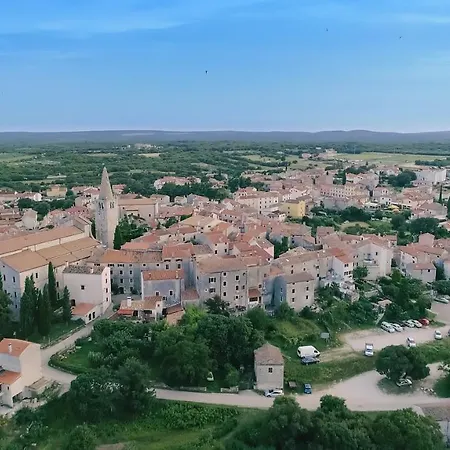 Mon Perin Castrum - Adriano