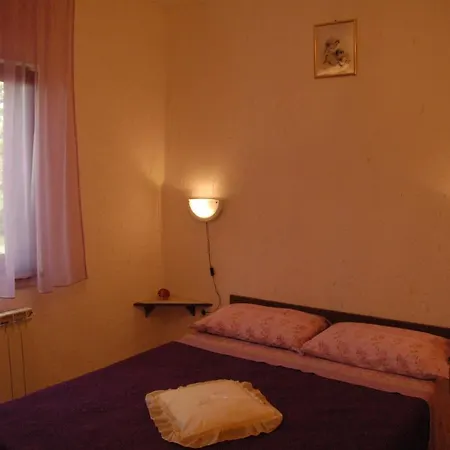 Mon Perin Castrum - Adriano Apartman Bale